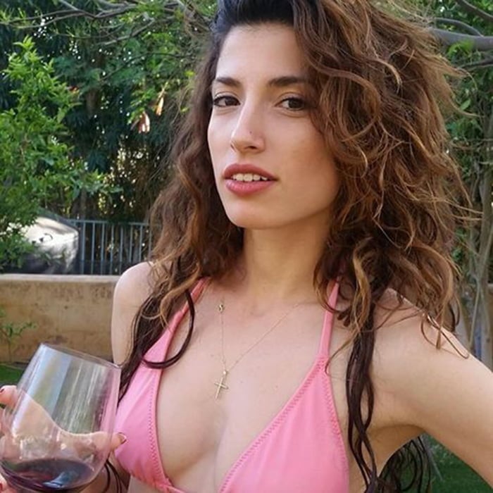 Tania raymonde boobs